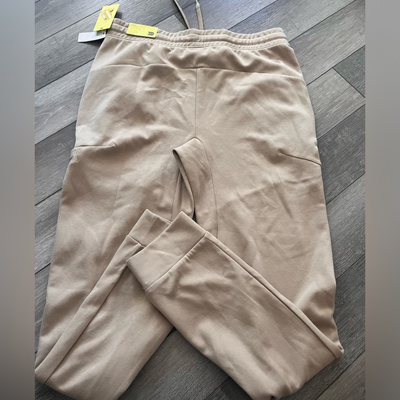All in motion men’s small tan jogger pants with pockets super soft NWT - Picture 4 of 6